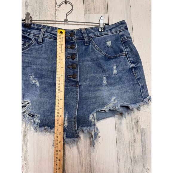 Madden NYC Super High-Rise Skort. Size 11 Short/Skirt Combo - Picture 6 of 8